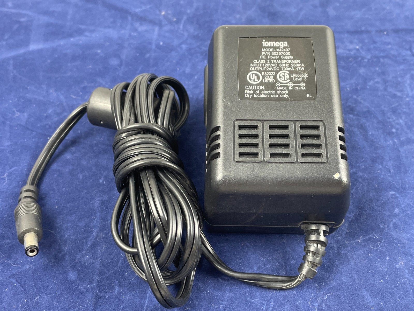 IOMEGA A42407 AC ADAPTER 24VDC 700MA 7FT CABLE P/N 30297000