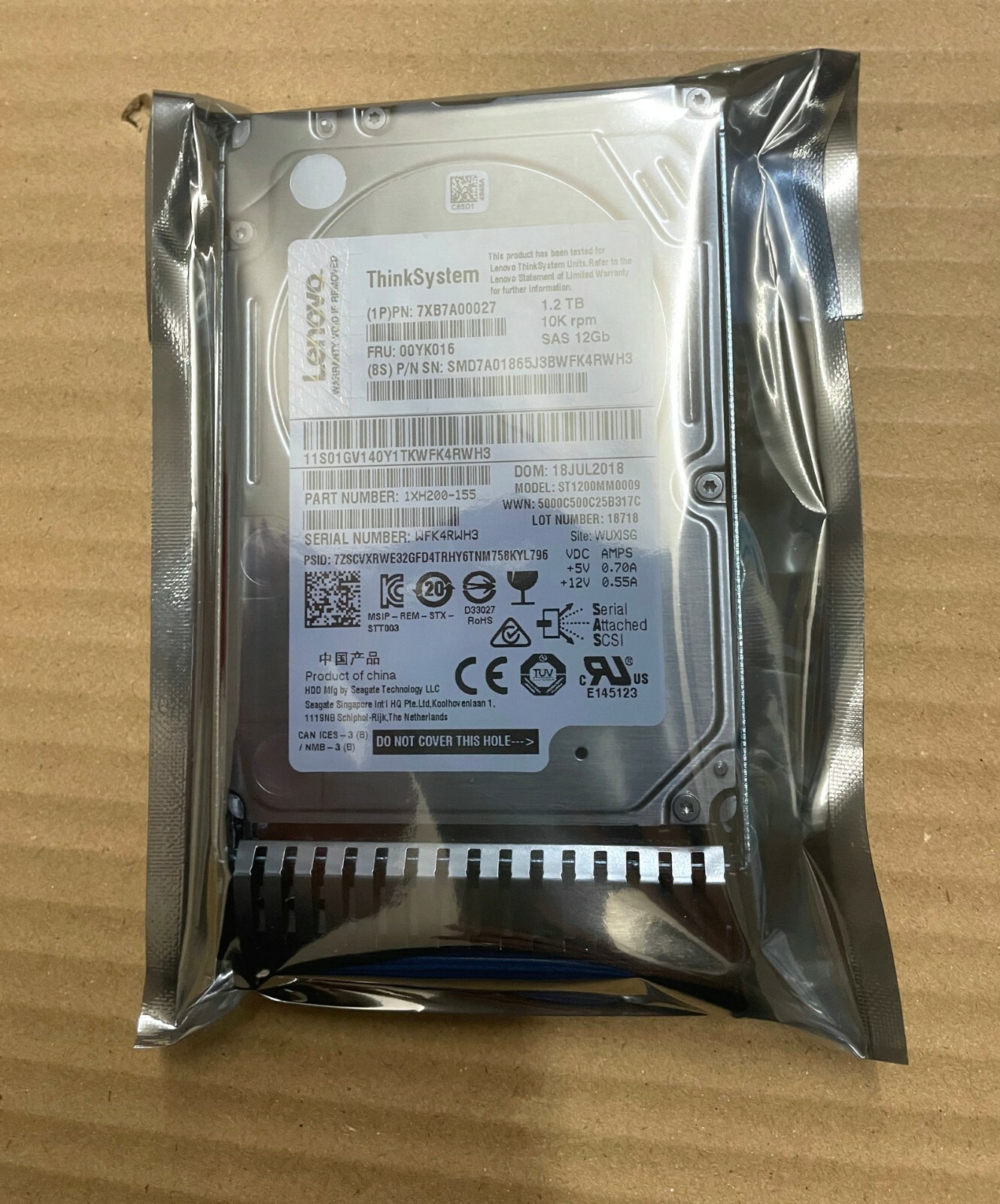 Lenovo 00YK016 ThinkSystem 1.2TB 10K SAS 12G 512N 2.5in HDD 7XB7A00027