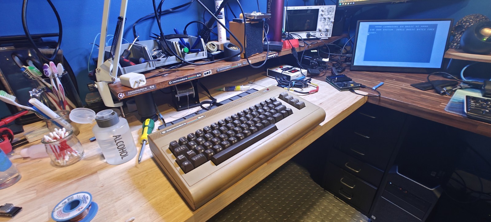 Commodore 64 C64 Breadbin Computer System TESTED READ