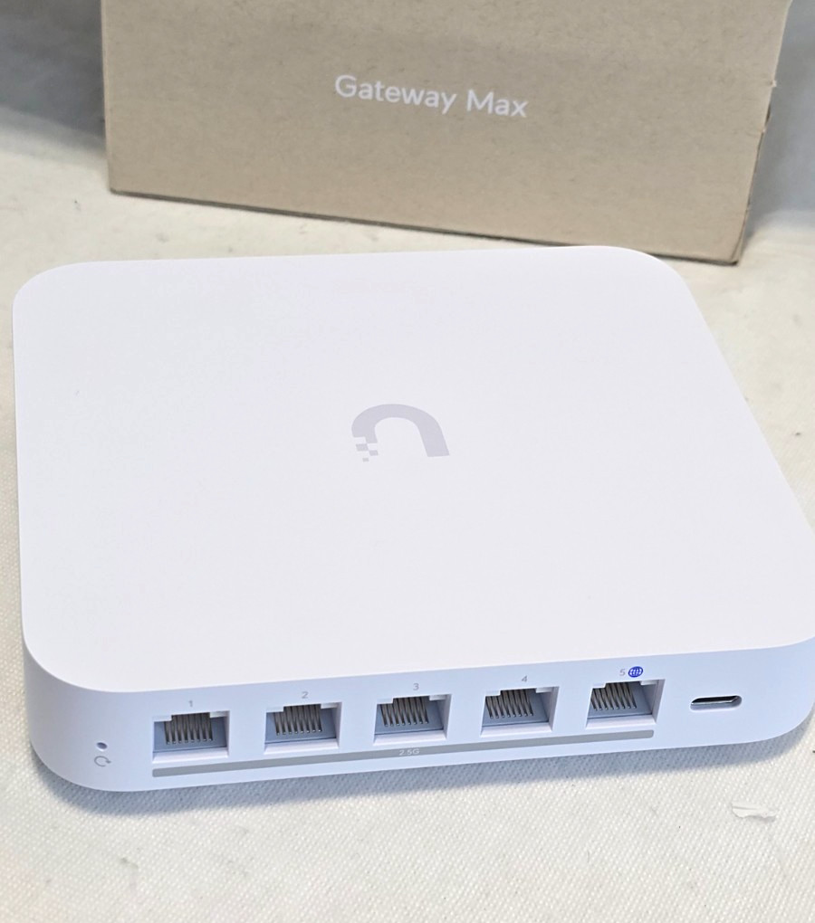 Ubiquiti UniFi Gateway Max UXG-MAX
