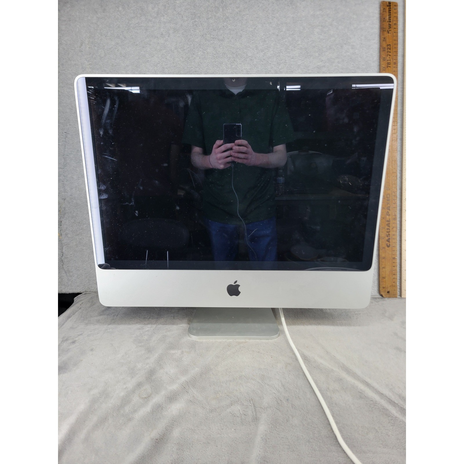 Apple iMac 24" A1225 3.06GHz 2GB 500GB EMC 2211 Early 2008 White Screen For Part