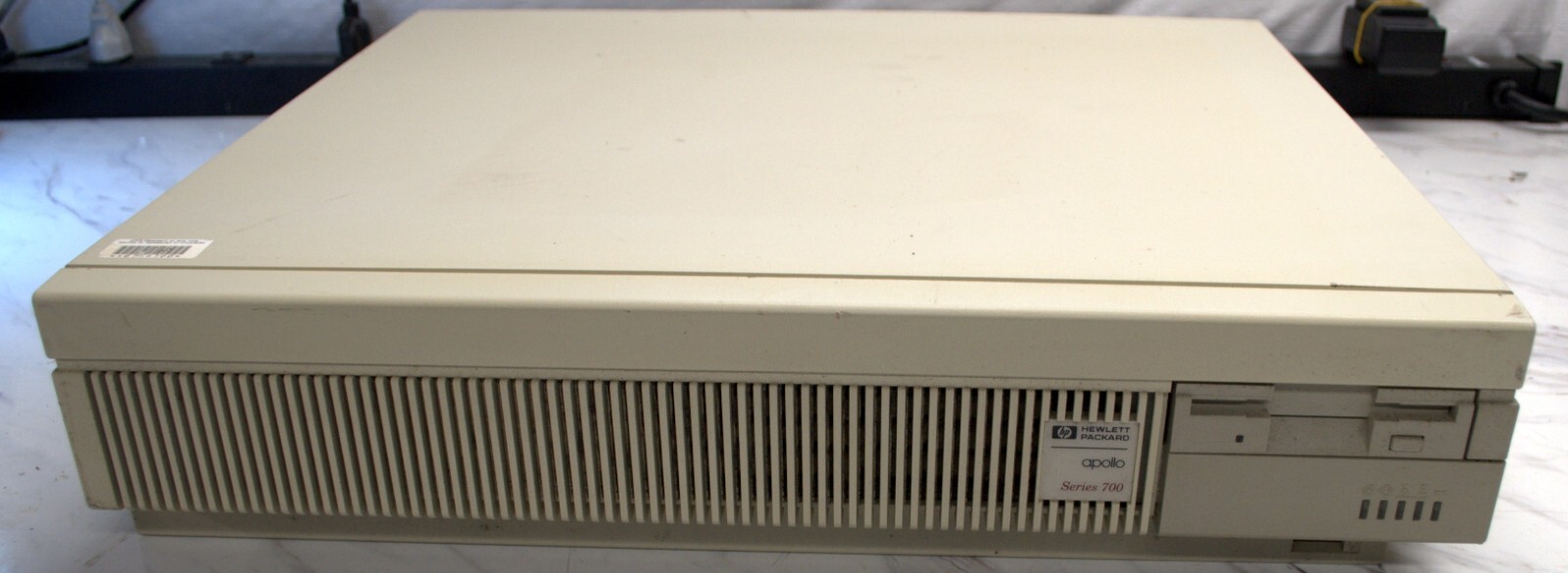 Museum Item HP Apollo 700 series Workstation Ships Worldwide