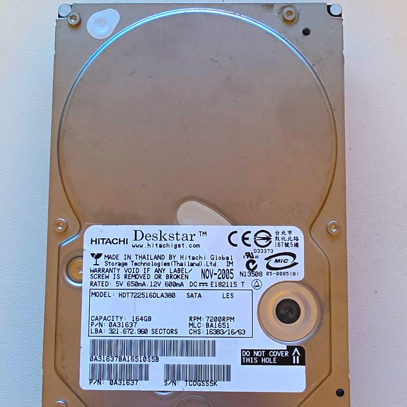 Hitachi Deskstar HDT722516DLA380 164GB 7200RPM 8MB 3.5" SATA 0A31637