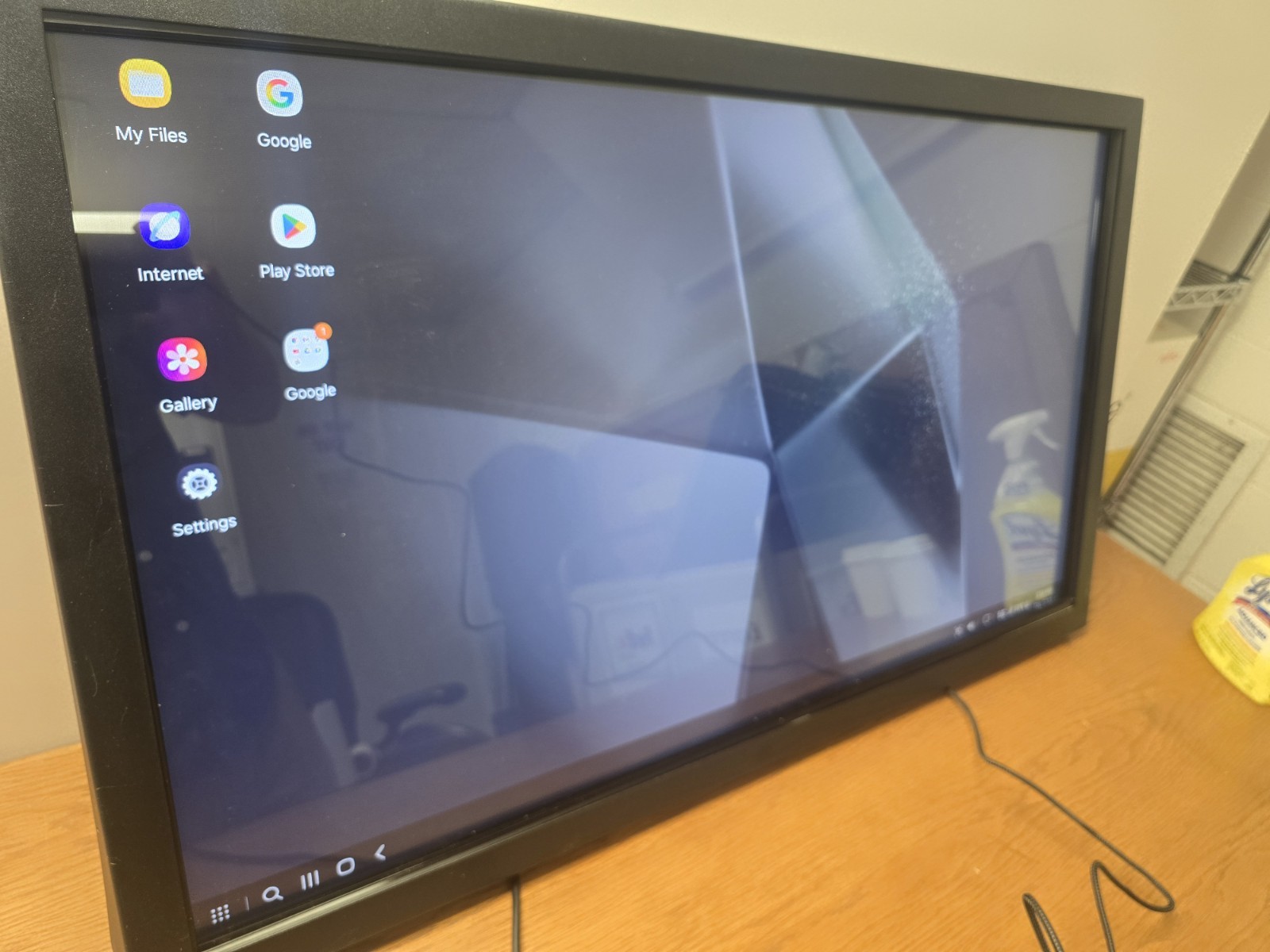NEC MultiSync V404 40” Commercial-Grade Large Value Format LCD Display 