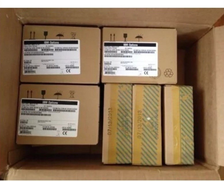 01LJ956 01LJ859 IBM 01KP916 Storage V3700 V2 900G 2.5" 15K 12G HDD Hard Drive