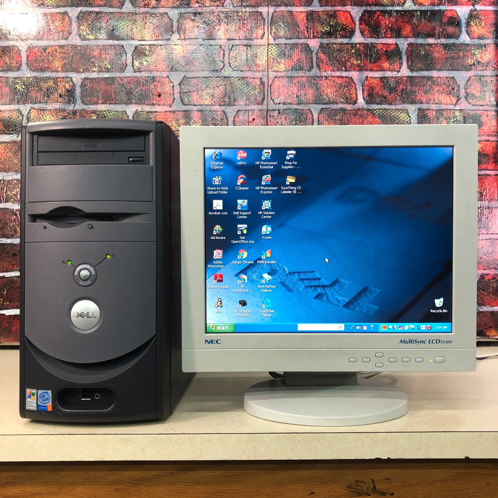 Dell Dimension 3000 PC Retro Gaming Pentium 4 2.80GHz 1.25B RAM (Windows XP)