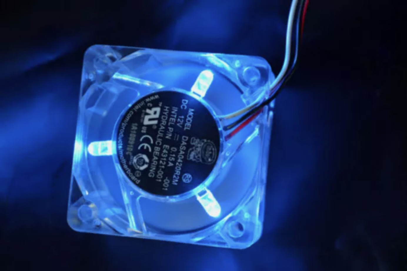AVC 40mm Crystal 40x40x20mm DC12V 3Pin Blue LED Transparent Fan (Intel OEM Part)