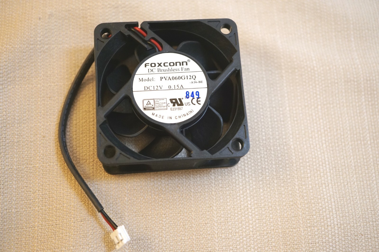 FOXCONN 60mm x 60 mm x 25mm DC 12V brushless Fan 0.15A PVA060G12Q