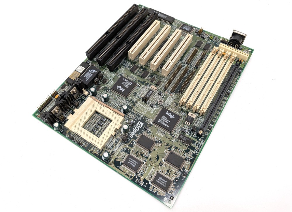 Untested AOpen 96132-1 AP5VM Mainboard Socket 7 Motherboard Intel