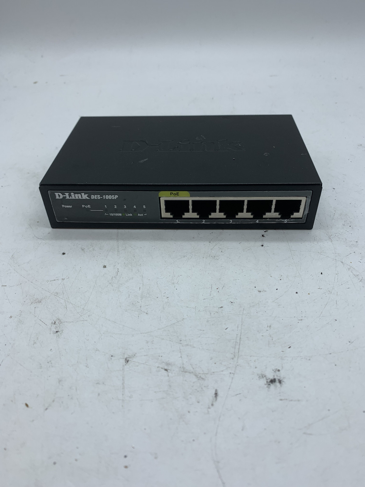 D-Link DES-1005P 5-Port Desktop Switch No Power Adaptor w/ 