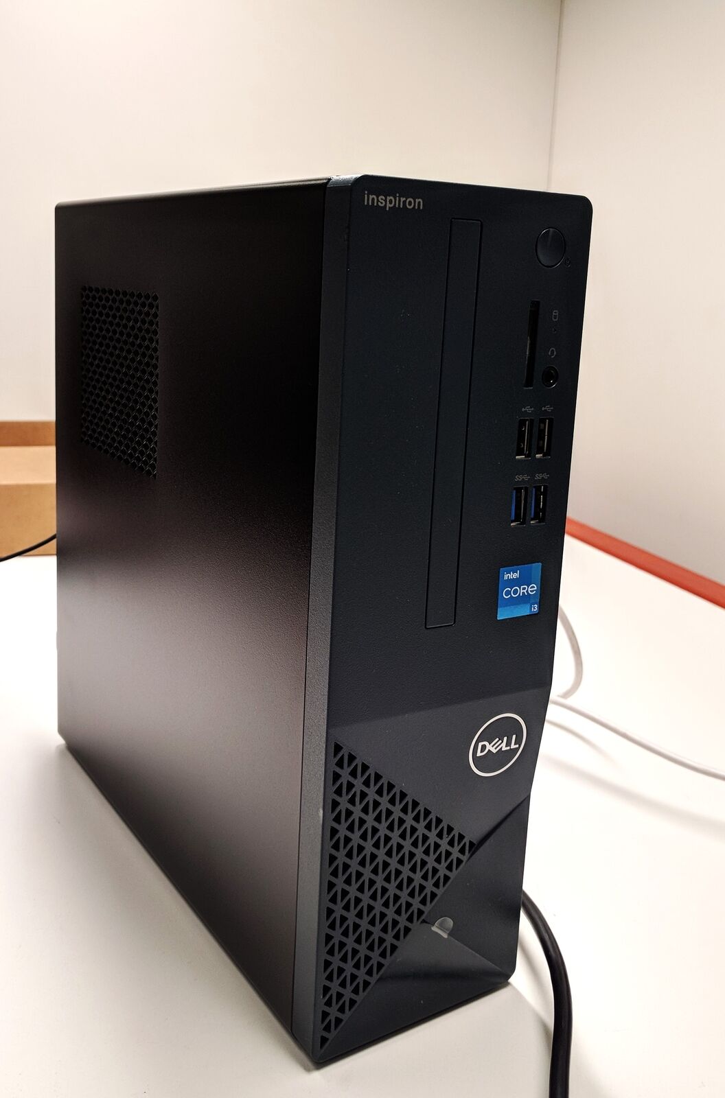 DELL INSPIRON 3020S SMALL DESKTOP i3-13100 8GB RAM 512GB SSD - SCRATCHED