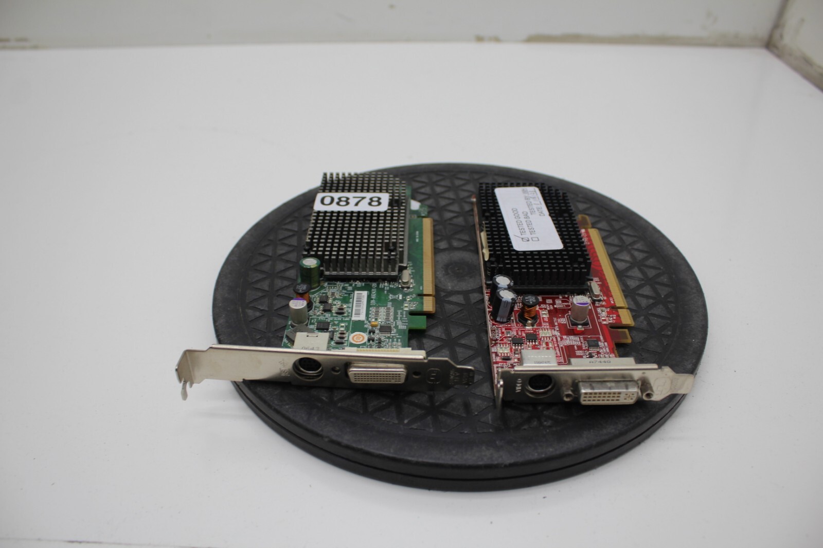 Lot of 2 ATI 102A GPUs 102A92405200000004 , 102A7710931 000001