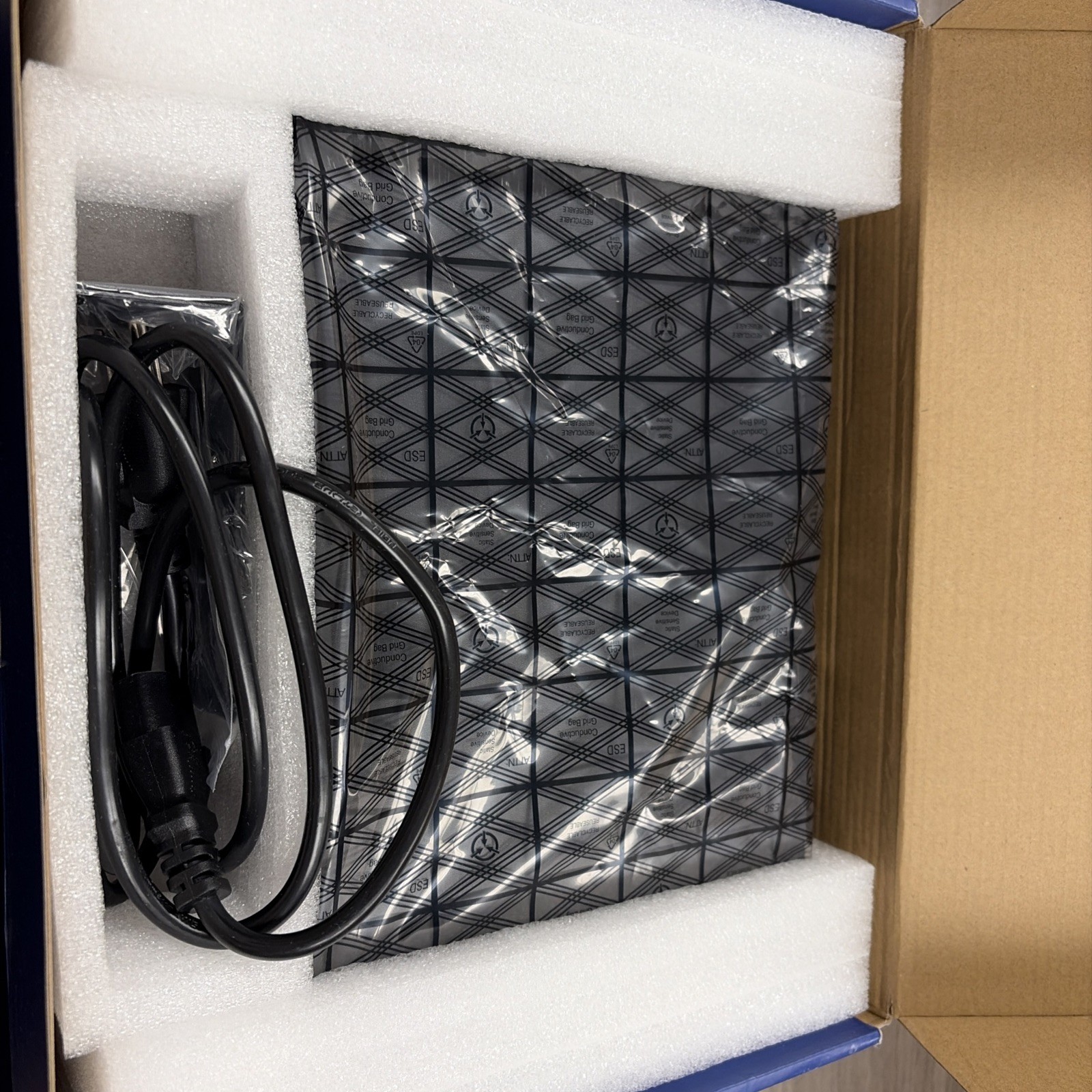8 Port 5G Ethernet Switch 5GbeRJ45 Port Network Switch Unmanaged Support 