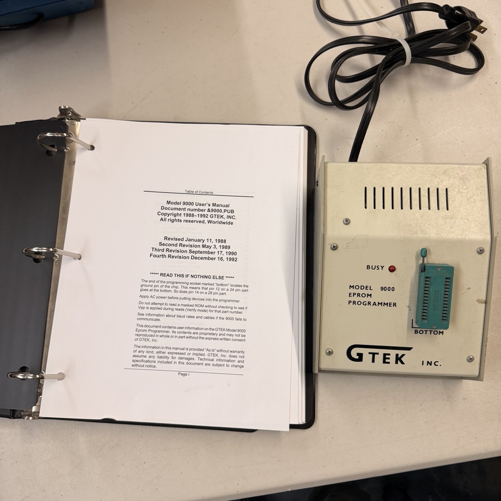 Vintage GTEK 9000 EPROM Programmer 120V Unit with Manual Scarce
