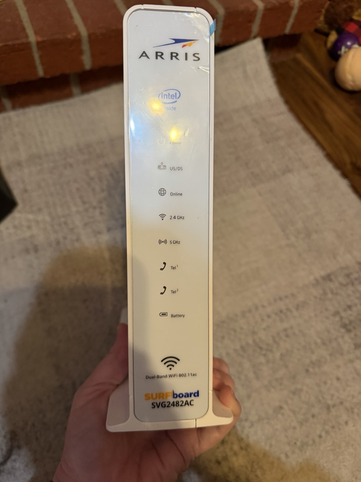 Arris SURFboard SVG2482AC DOCSIS 3.0 Cable Modem Wi-Fi Router Voice for Xfinity