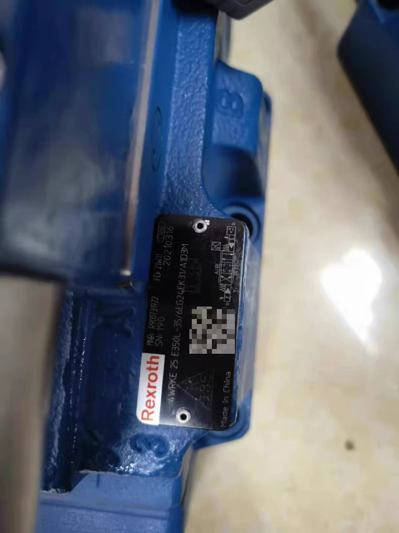 1PCS R900731922 4WRKE25E350L-3X/6EG24EK31/A1D3M Bosch Rexroth Valve DHL/Fedex