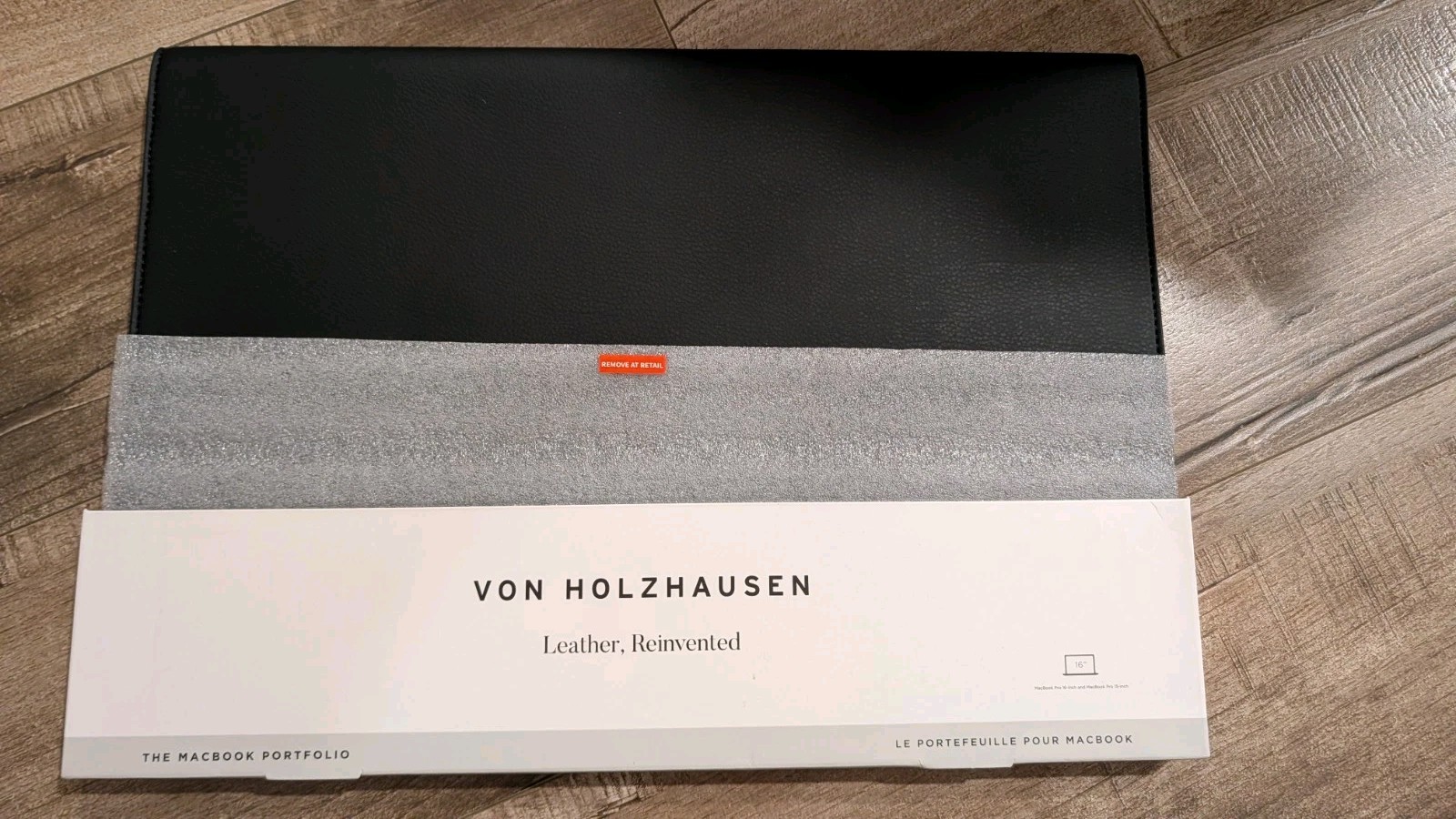 New Von Holzhausen MacBook Portfolio 16" vegan Leather Cover Black