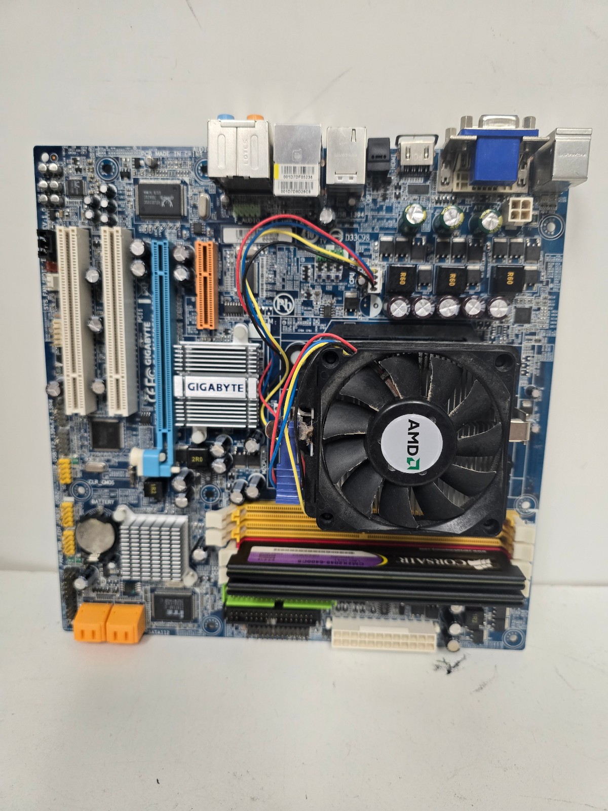 Gigabyte GA-MA69GM-S2H Motherboard AMD Athlon X2 CPU 4GB DDR2 RAM & Cooler
