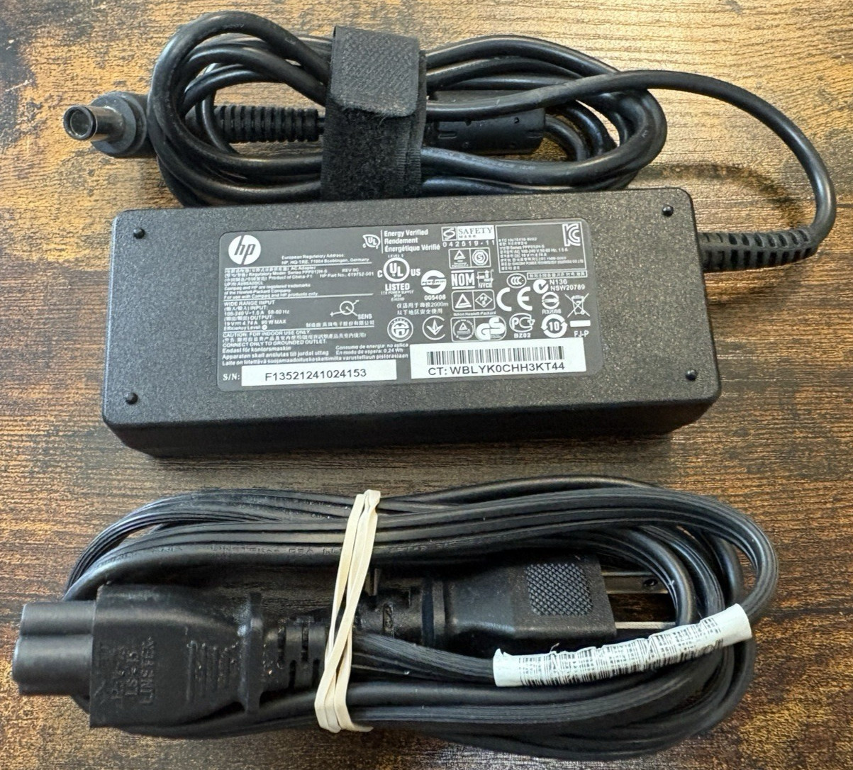 Original HP PPP012H-S 19v Power Cord / Charger