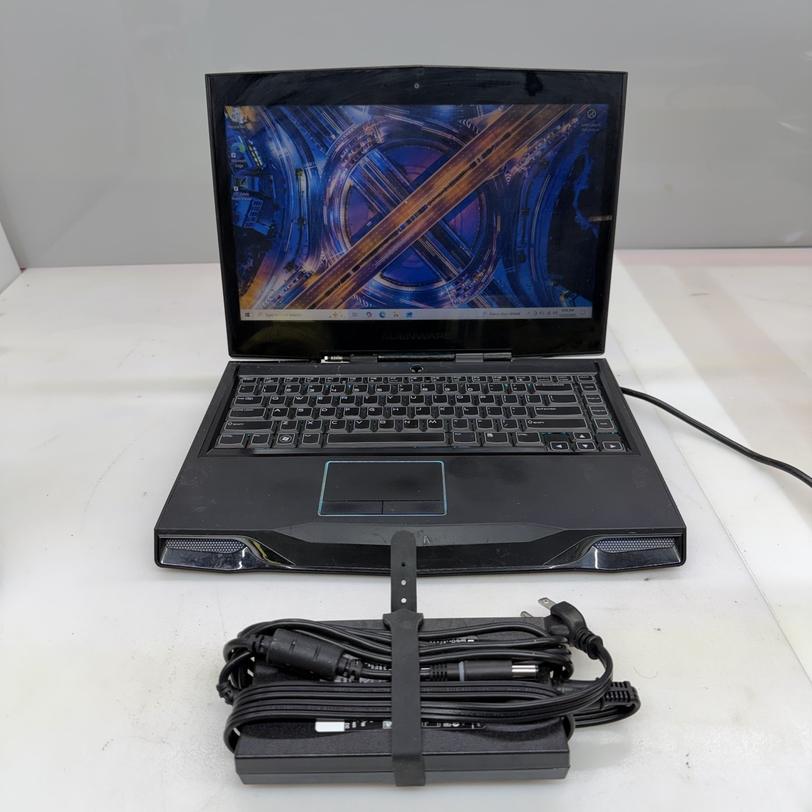 Alienware M14x Core i7-2720QM 2.2GHz 16GB 256GB SSD GT 555M 14" w/Adapter Win10H