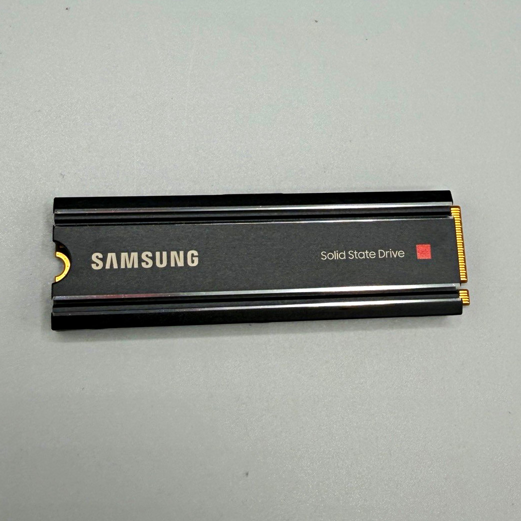 Samsung 980 PRO 2TB PCIe 4.0 NVMe M.2 Internal SSD with Heatsink