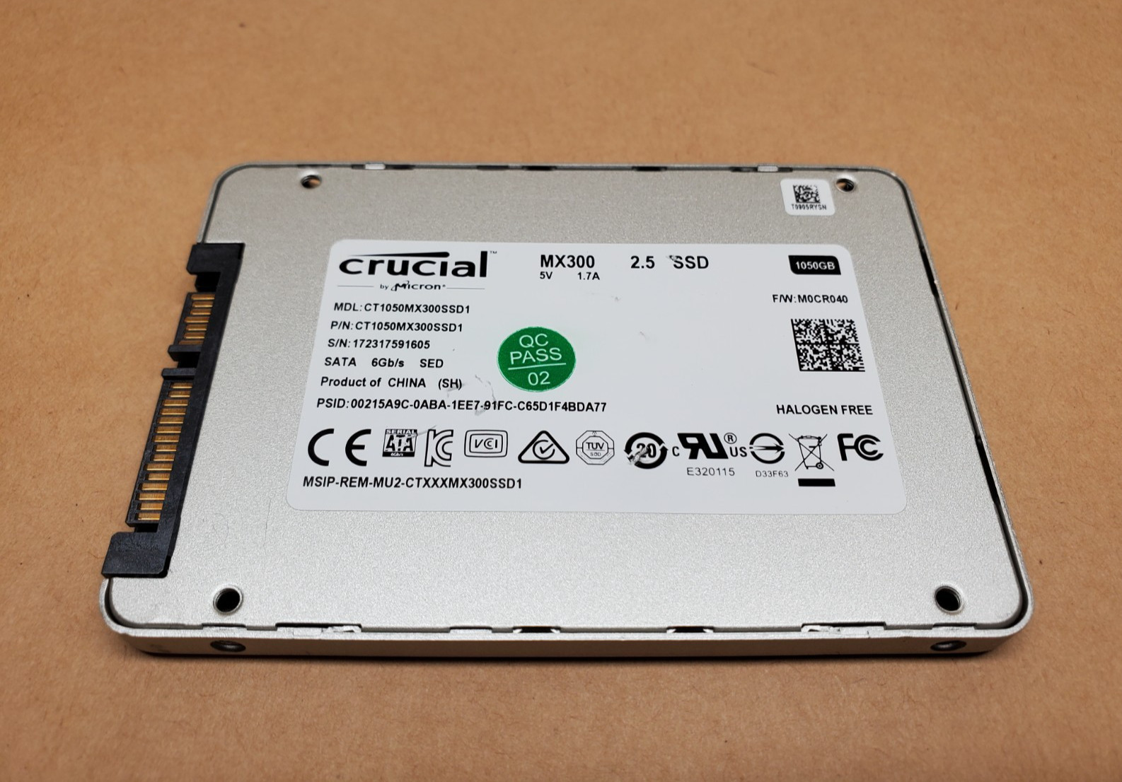 1050GB Crucial MX300 2.5" SSD CT1050MX300SSD1 | Tested