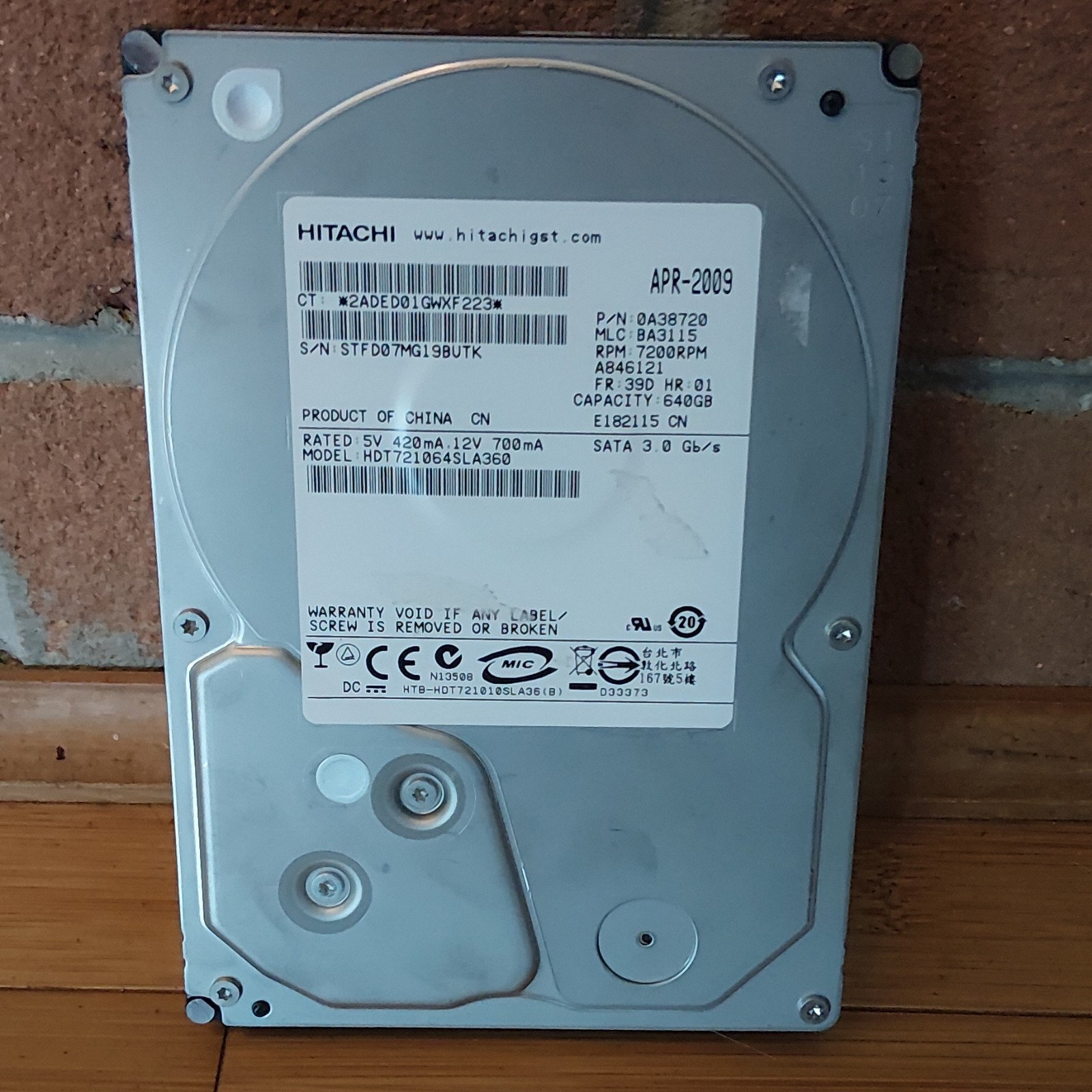 Hitachi Deskstar 640GB 3.5in SATA II 7200RPM 16MB Internal HDD HDT721064SLA360