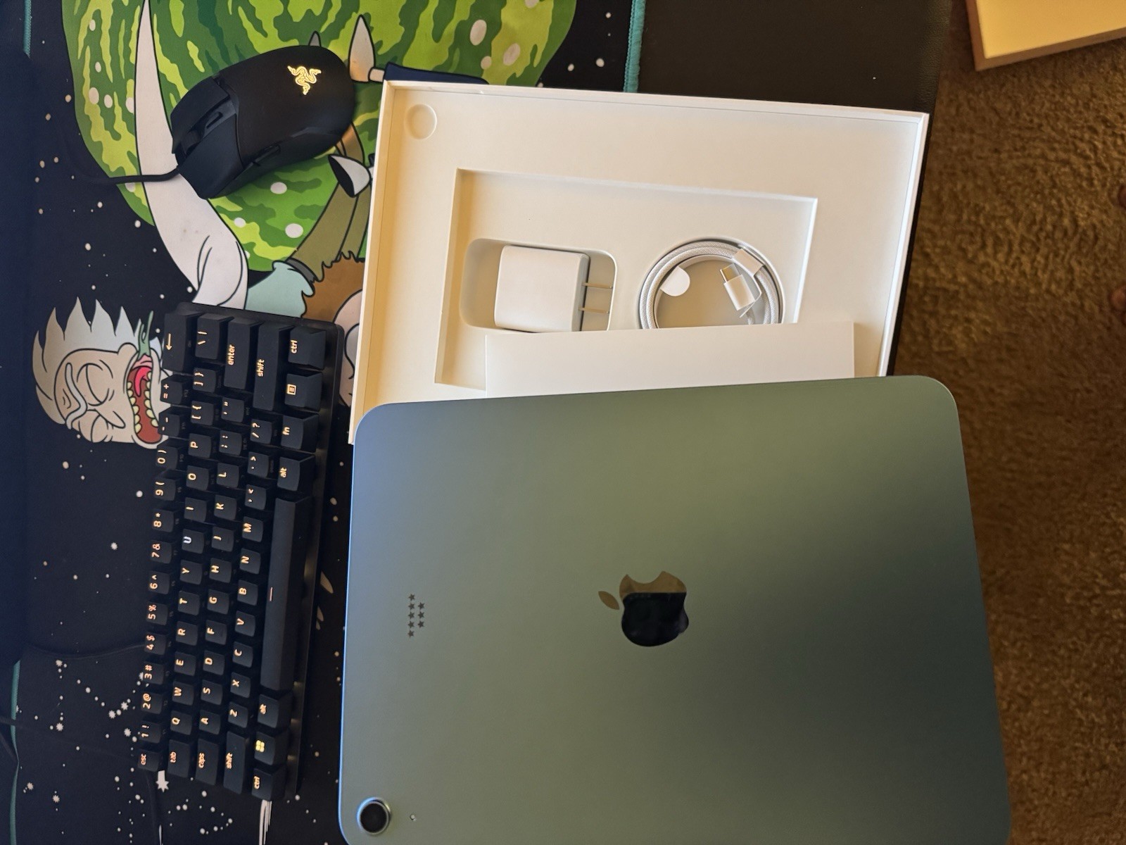 iPad A16 – 128GB Blue – Open Box – With Star Engraving – New