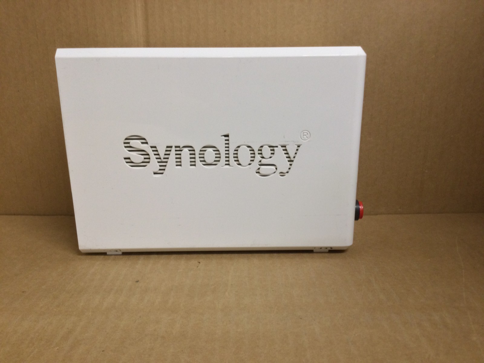 Synology DiskStation DS211j 2-Bay Diskless NAS USB 2.0 DLNA Media White