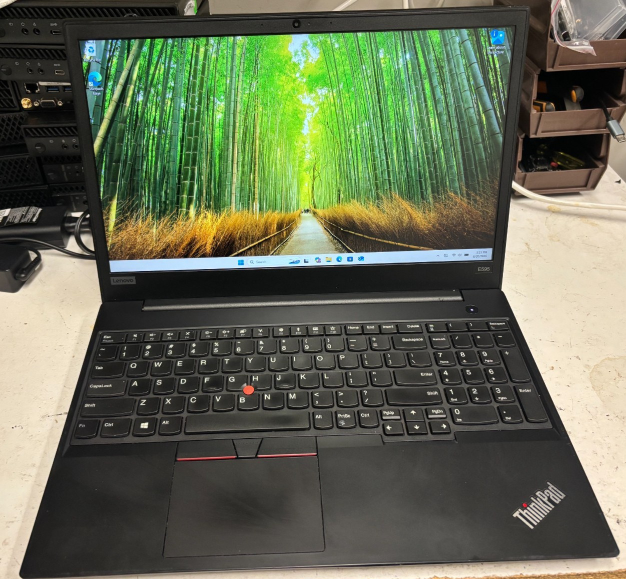 Thinkpad Lenovo E595 AMD Ryzen 5 3500U 2.10Ghz 8GB 256GB SSD Windows 11 Pro