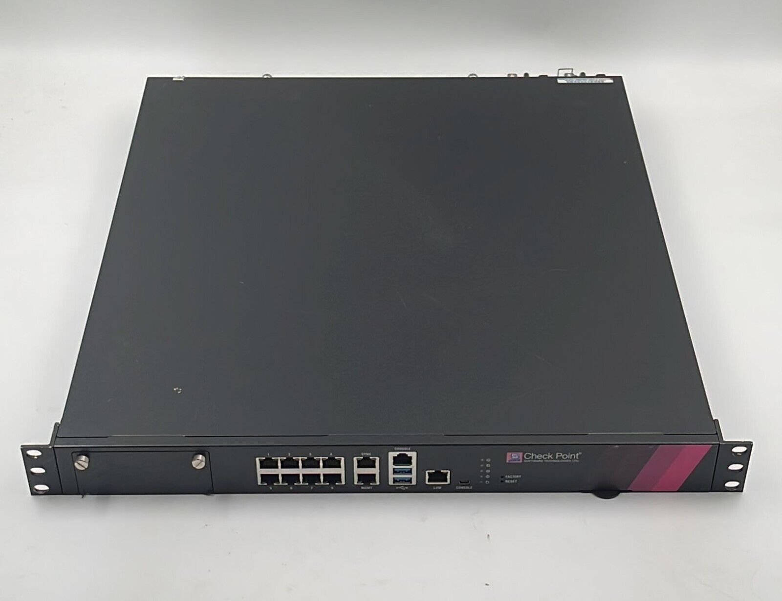 Check Point Software 5600 Series PL-20 Network security 500GB 2x8GB RAM #1