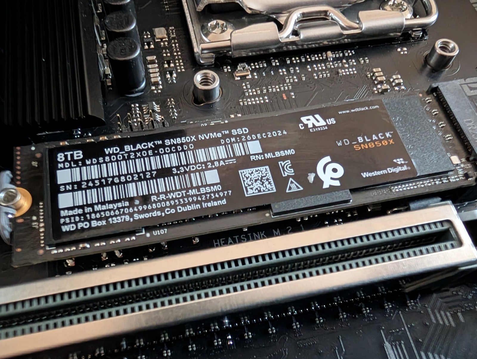 Western Digital WD_BLACK SN850X 8TB M.2 2280 NVMe Gen4 SSD 100% Health