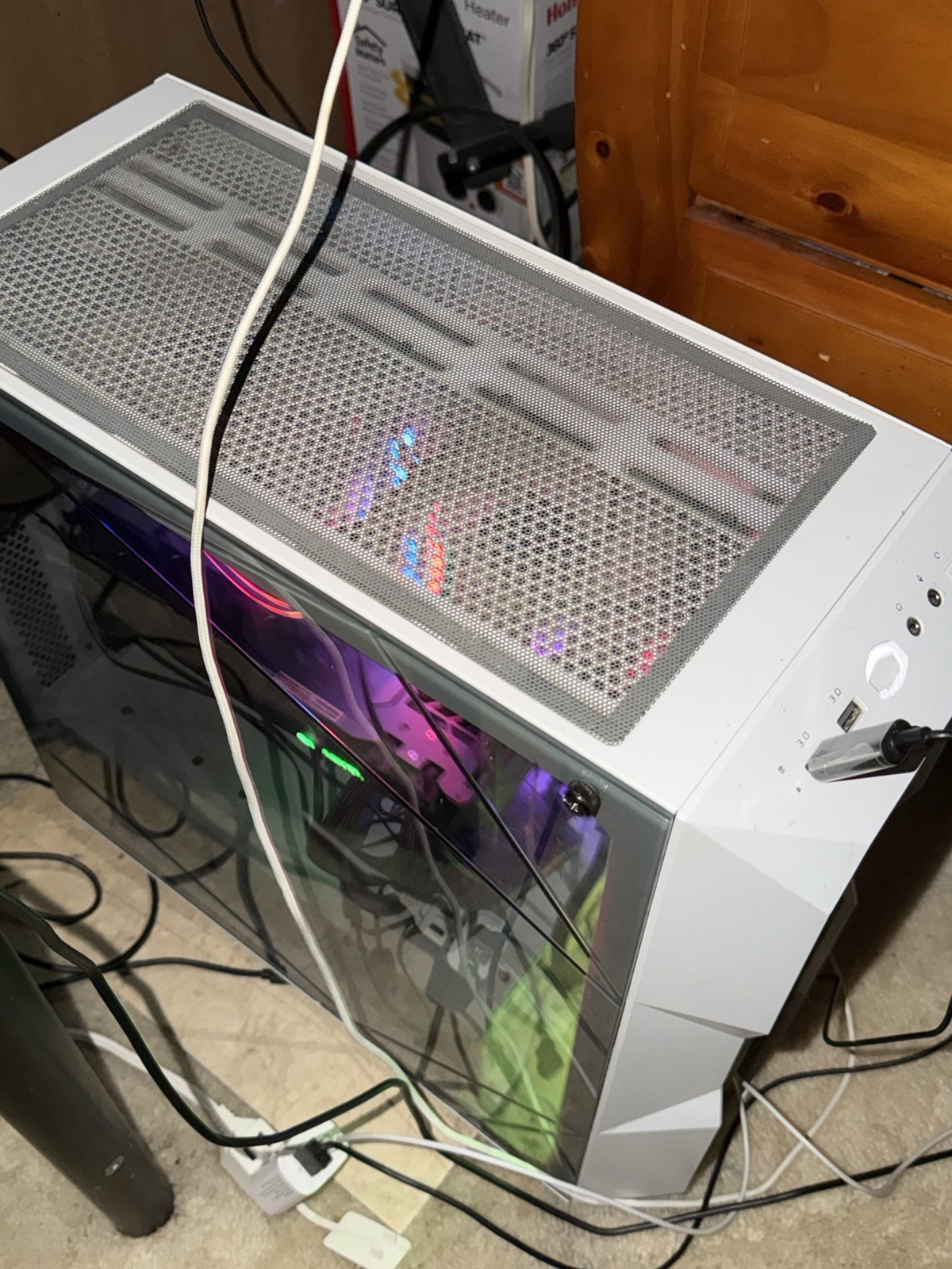 Custom/White RGB Gaming Tower Ryzen 7 3700X 32GB RTX 3070 1TB