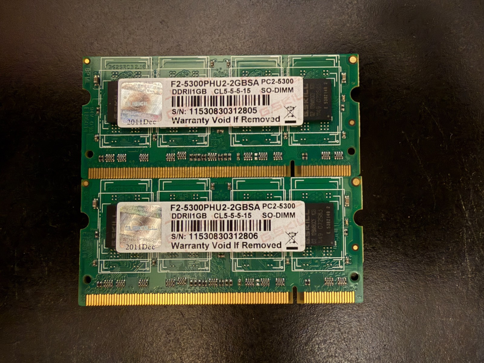 G.Skill 2GB (2x1GB) DDR2 1.8V 667MT/S SODIMM RAM CL5-5-5-15 F2-5300PHU2-2GBSA