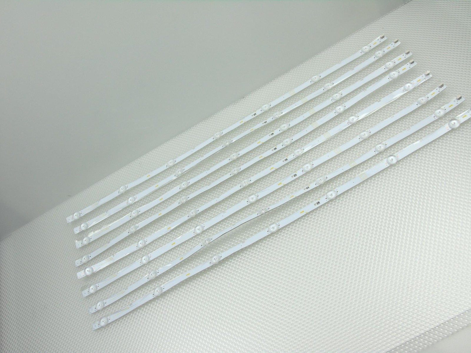 Sony Bravia KD-65X75K 65-Inch 4K TV Backlight Strips (Qty 8 - Not 11) Genuine