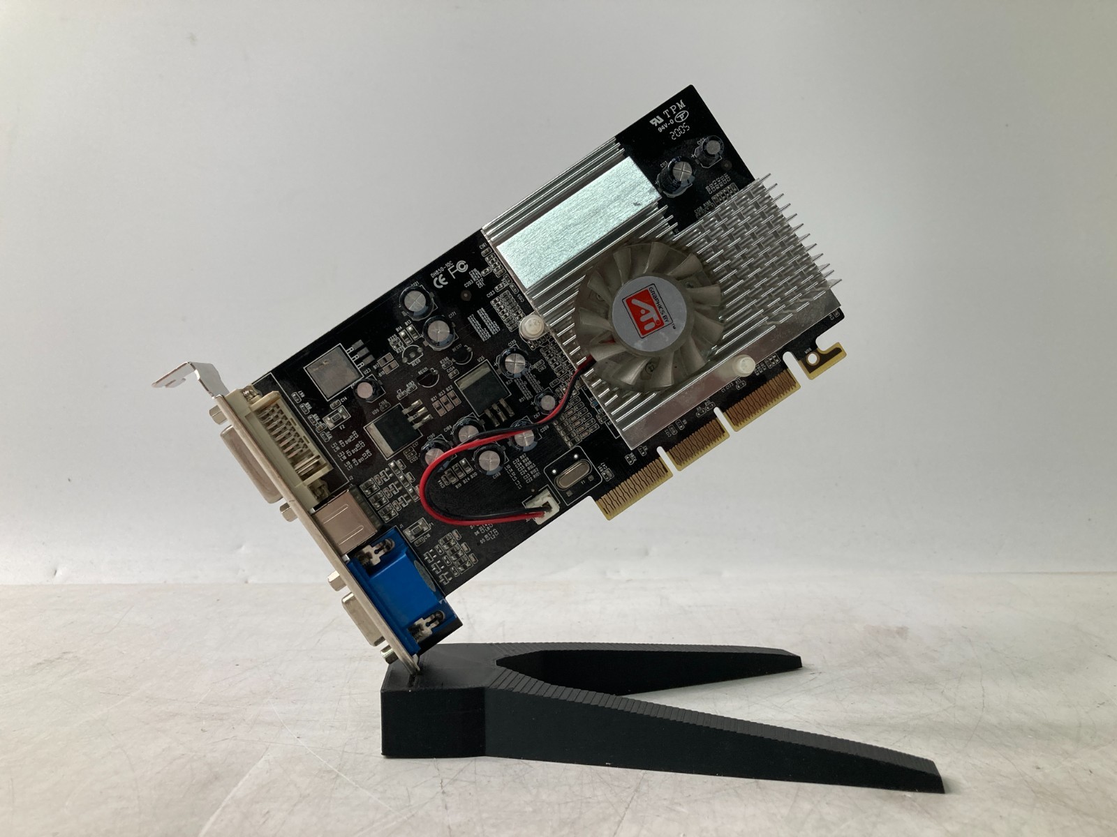 Vintage ATI RADEON 9250 256MB AGP DDR TV-Out DVI 128Bit
