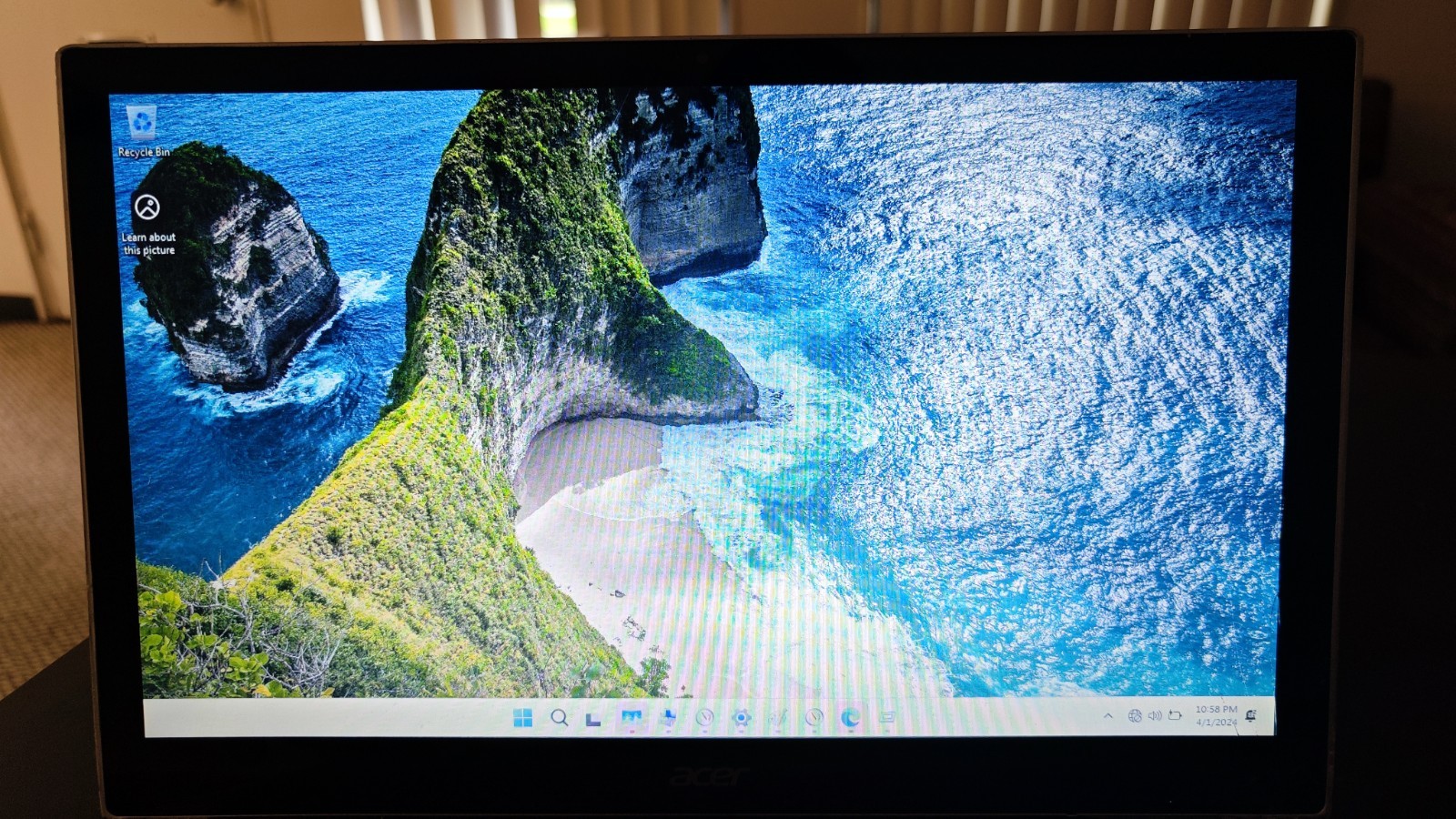 Acer Aspire V5-571P-6831 15.6in (Intel Core i5, 8GB RAM, 750GB Storage)
