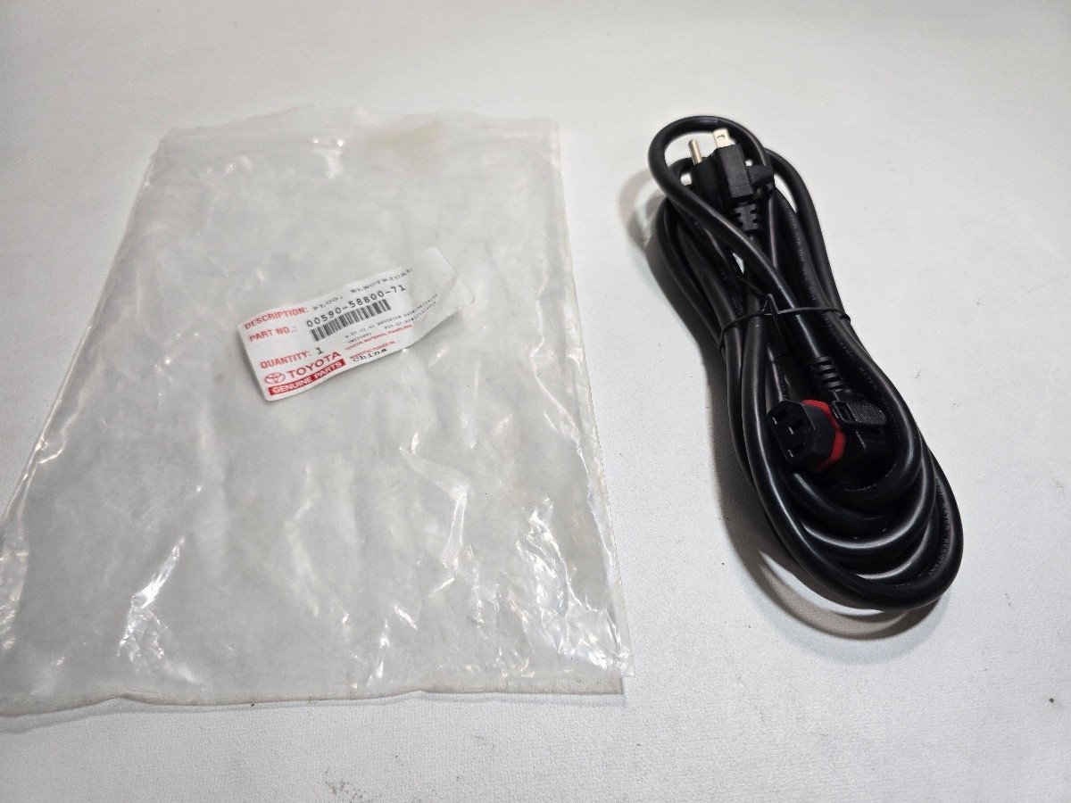 BizLink Power Cable 00590-58800-71 NEMA 5-15P to IEC C13 Right Angle 10 ft