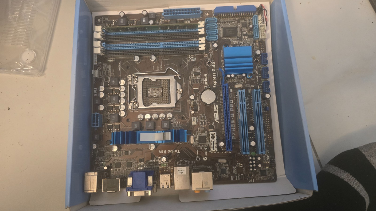 ASUS P8H67-M, LGA 1155, Intel Motherboard