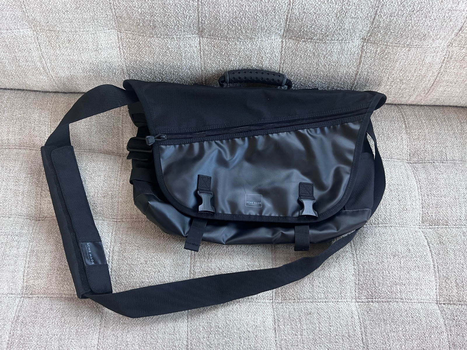 Vintage ACME Made The Clyde Street Messenger Laptop Bag Black 17" Laptop Sleeve