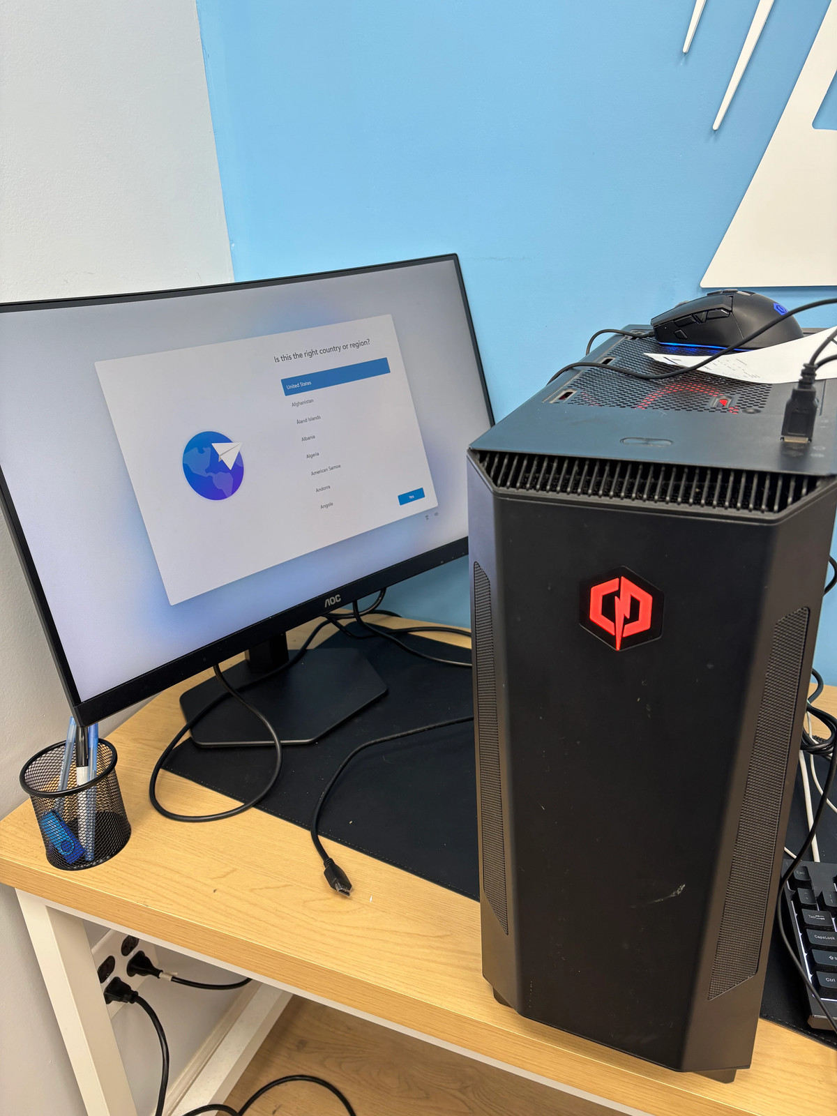 CyberPowerPC ET8880 Ryzen 3 2300X 16GB 1TB SSD RX 570 4GB Gaming Desktop PC
