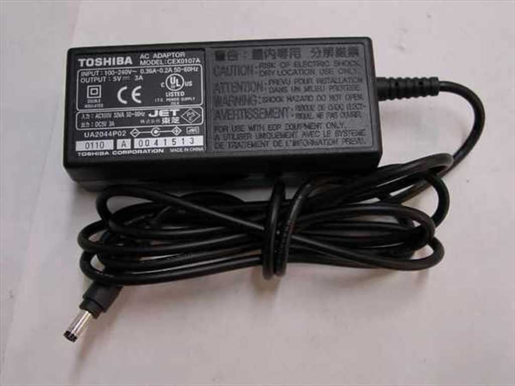 Toshiba CEX0107A AC Adapter 5V DC 3A 100-240V Barrel Plug e570 Pocket PC