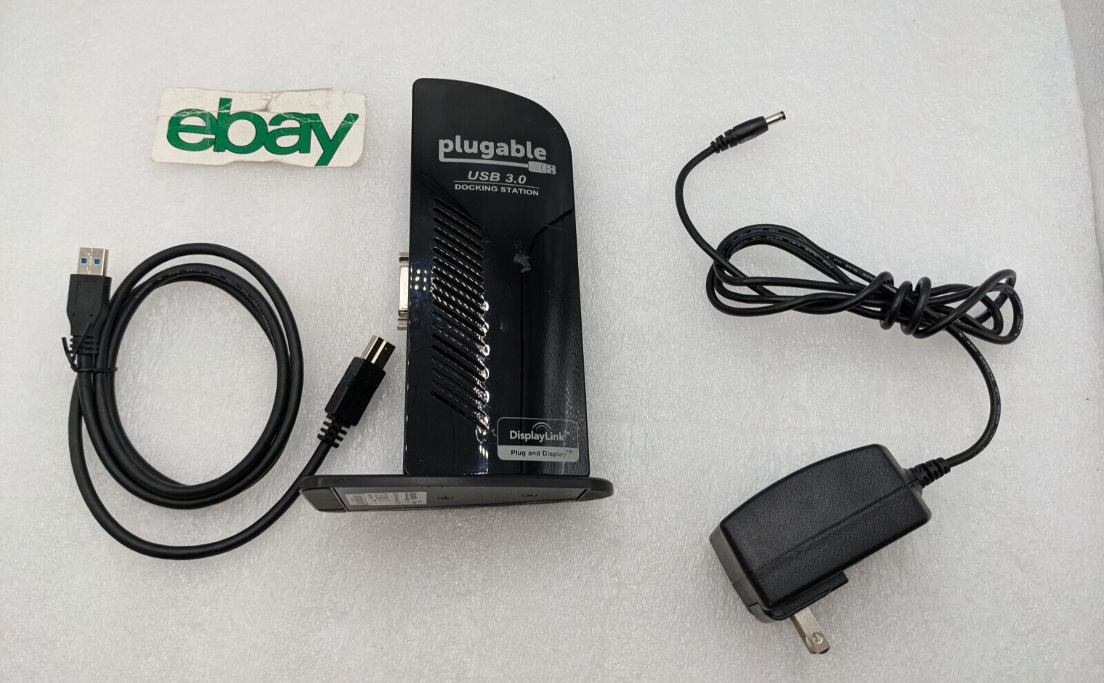 Plugable USB 3.0 Universal Laptop Docking Station Dual Monitor / Windows UD-3900