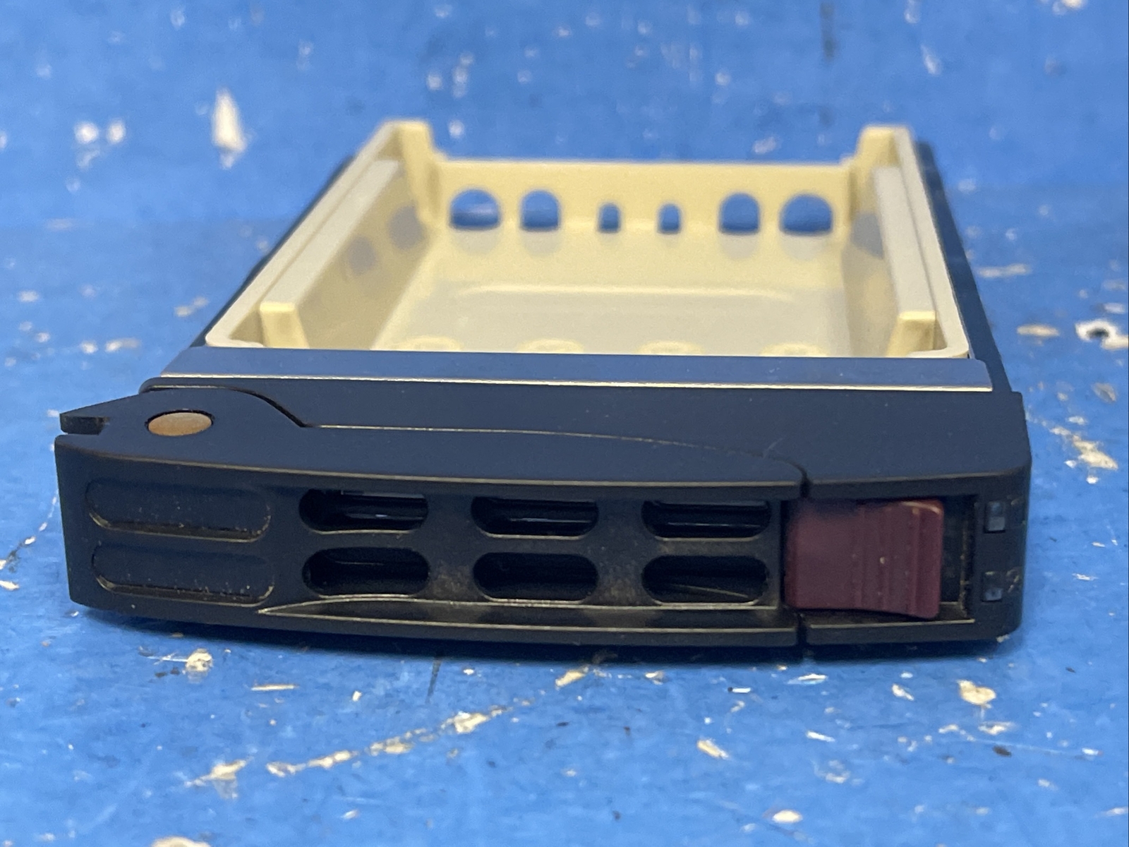"LOT OF 13 "  Supermicro 05-SC97335-XX00C001  Harddrive 2.5'' Tray & Slot Filer