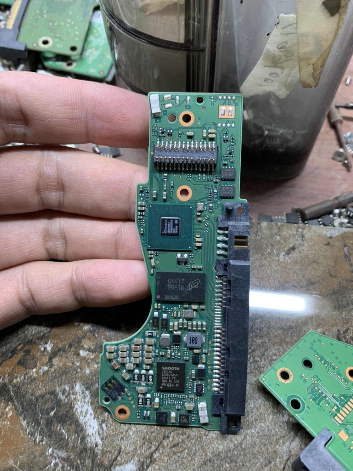 Seagate Board number: 100852967 REV B HHD PCB hard disk circuit board
