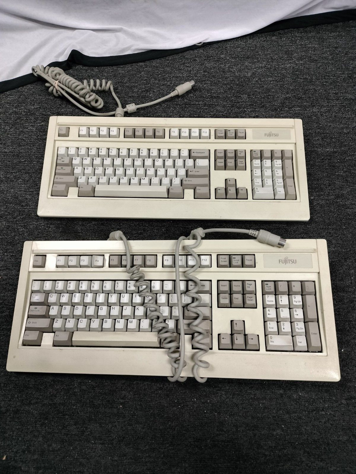 (LOT OF 2) VINTAGE Fujitsu FKB4700 Keyboard *READ DESC*