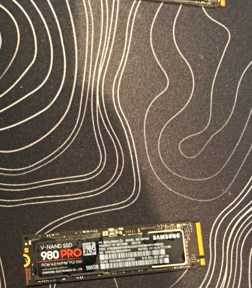 Samsung 980 PRO 500GB NVMe M.2 2280 Internal SSD Black MZ-V8P500