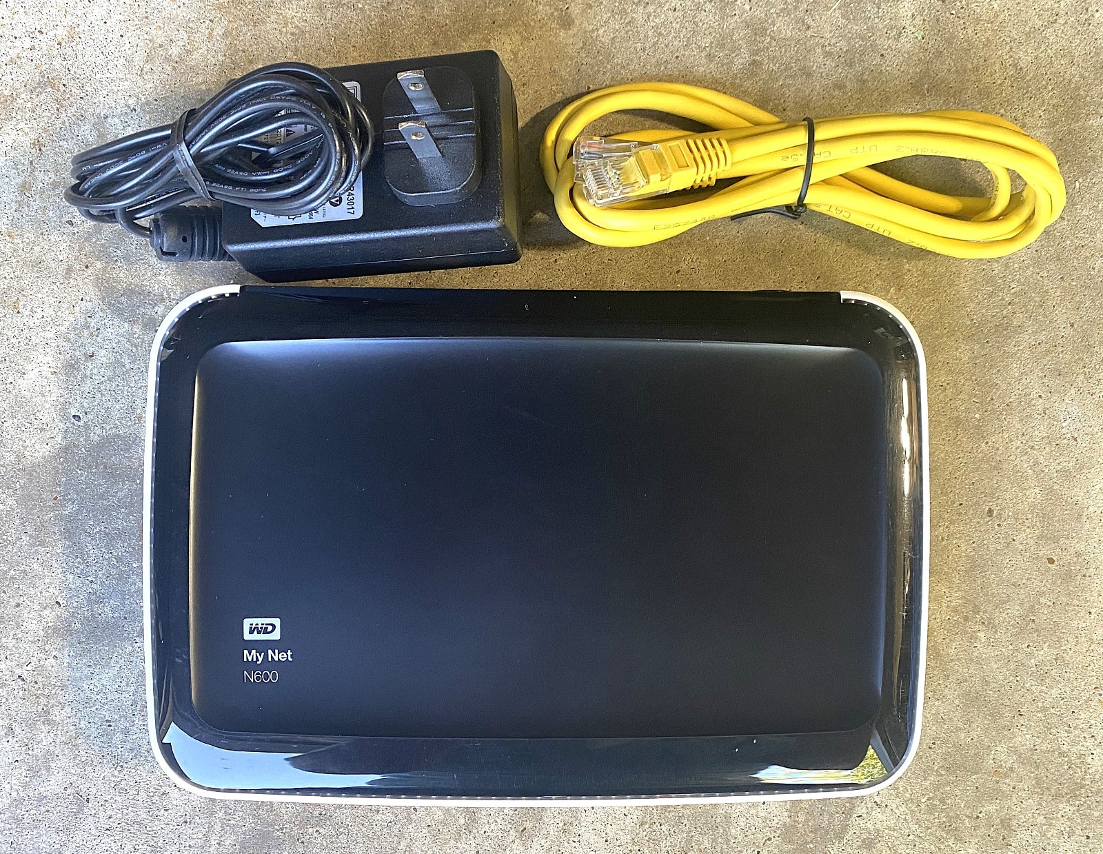 NETGEAR N600/D2F Wireless Dual Band Router. In Original Packaging
