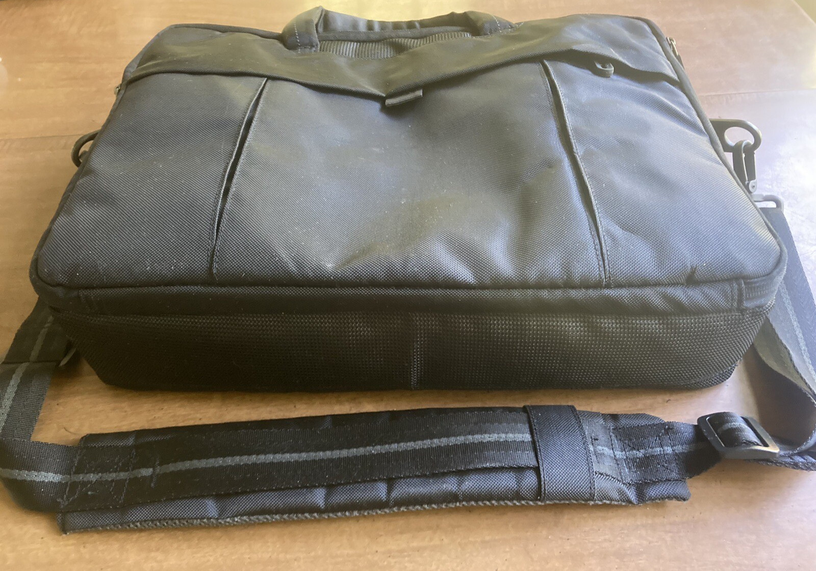DELL Padded Laptop Bag Case Briefcase Carry-on Luggage Black Nylon Strap Protect