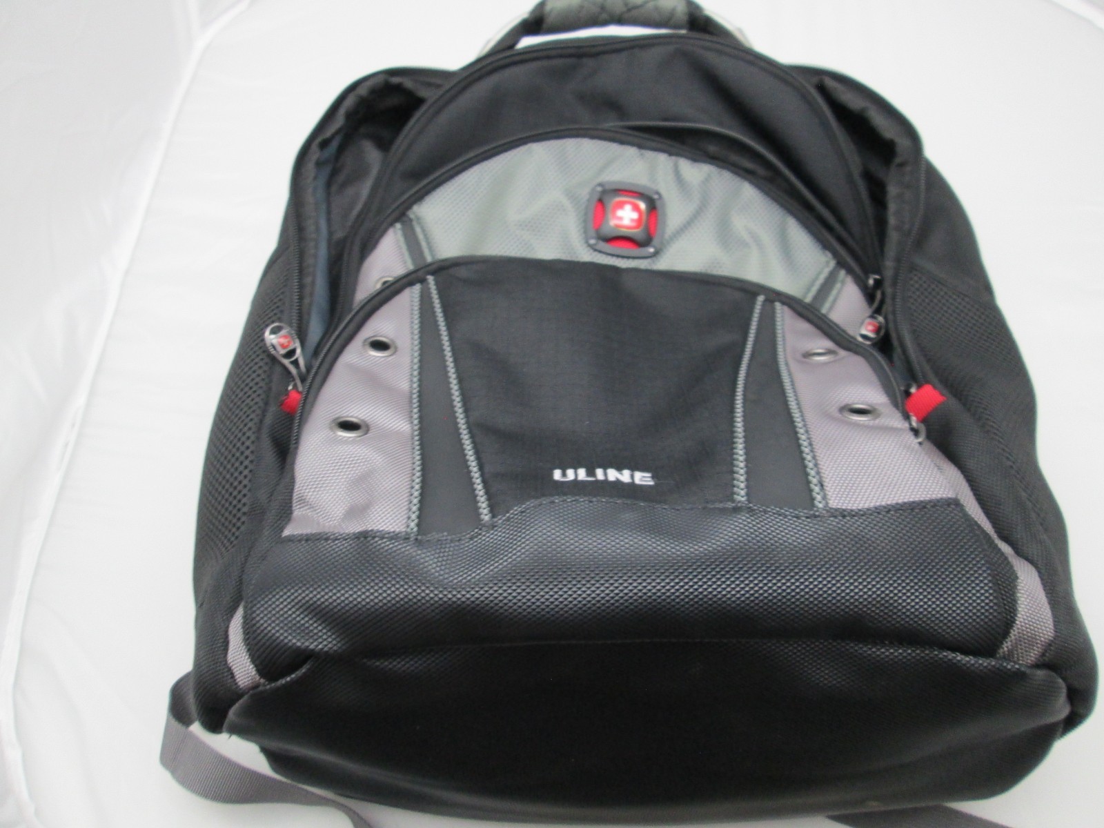 Swiss Gear Uline 16" Laptop Backpack Wenger Synergy Black/Gray Tablet Pockets